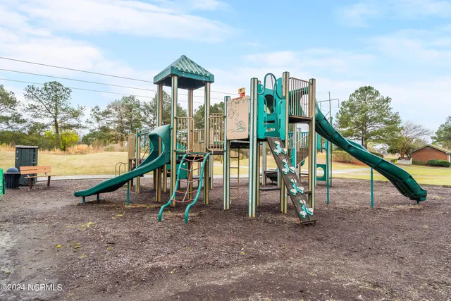 $18,500 | 123 Candlewood Drive, Wallace, NC 28466