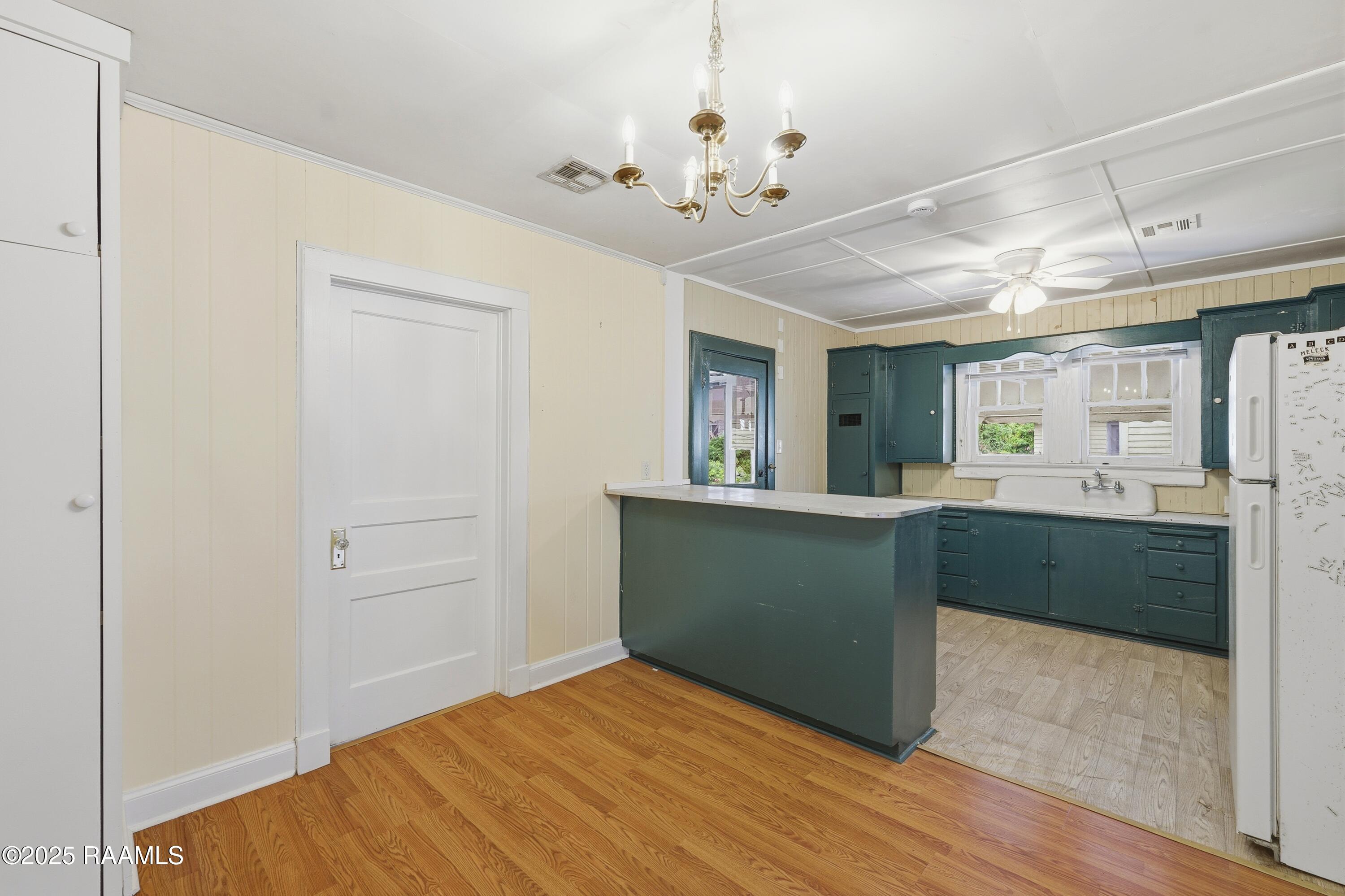 314 Cleveland Street Lafayette, LA 70501 - Photo 9 of 27 314_Main_House_032