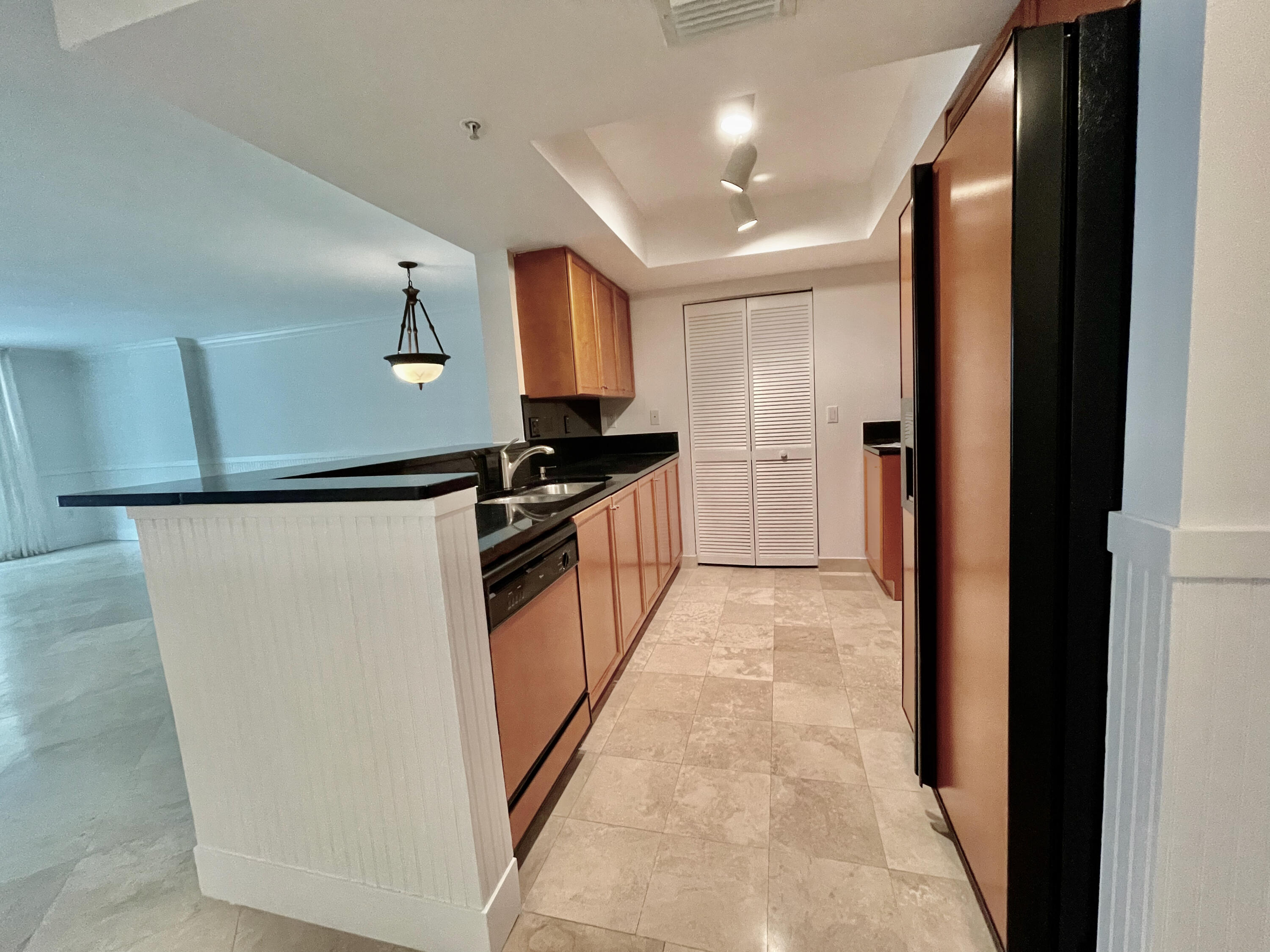 99 Southeast Mizner Boulevard, Unit 235 Boca Raton, FL 33432 - Photo 11 of 16 IMG_8465