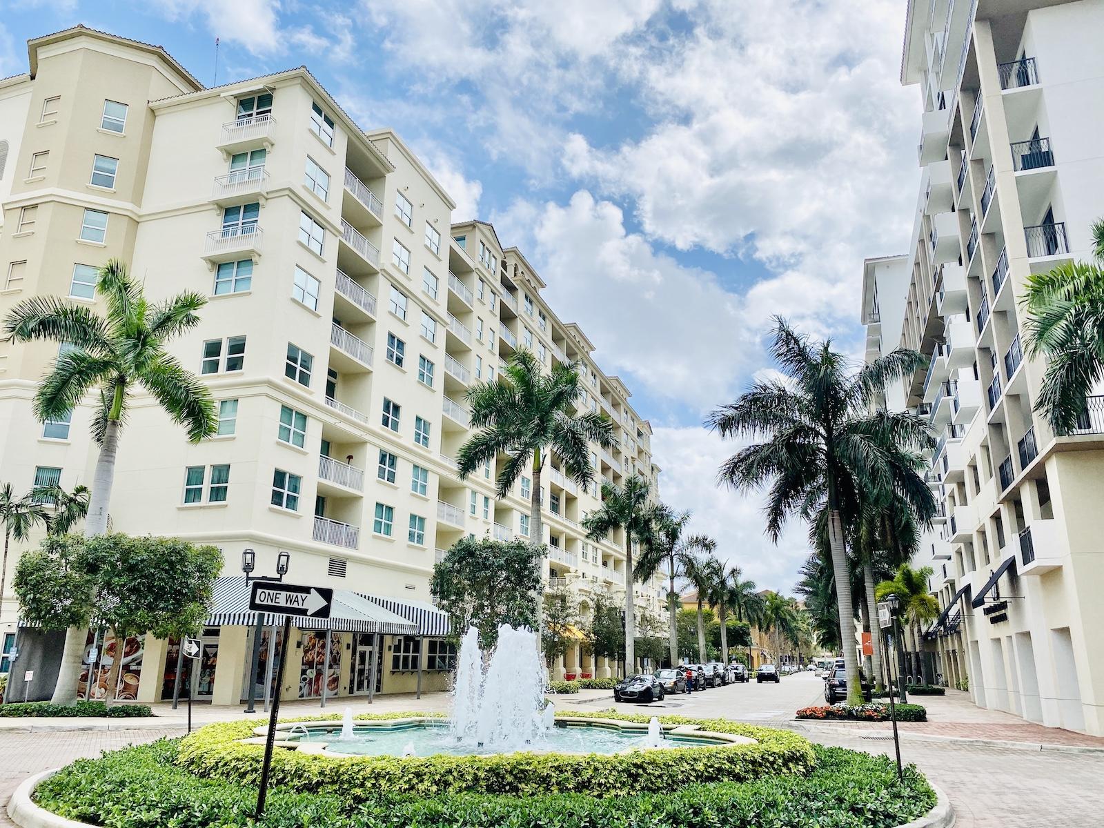 99 Southeast Mizner Boulevard, Unit 235 Boca Raton, FL 33432 - Photo 3 of 16 IMG_2306