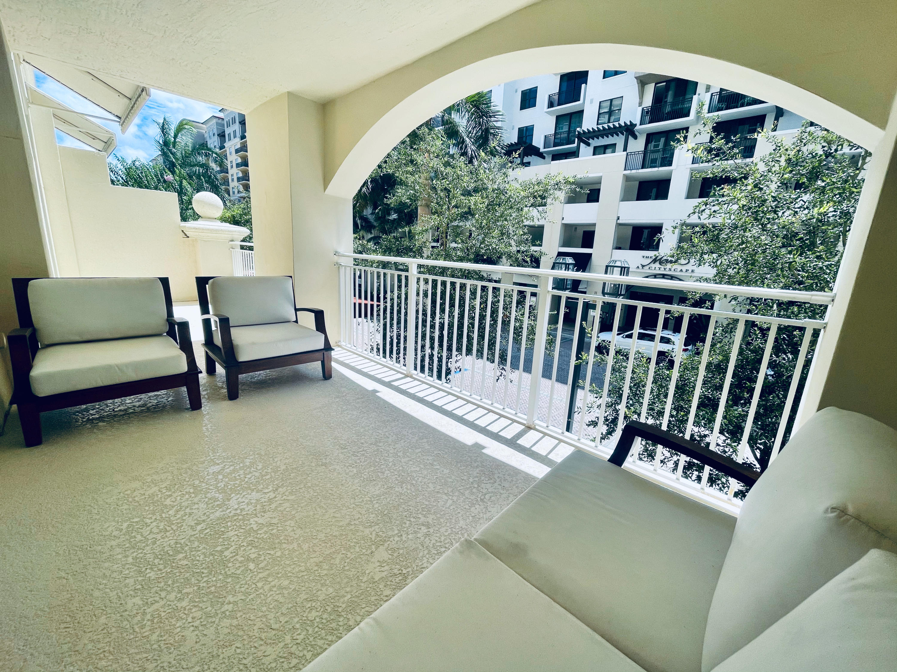 99 Southeast Mizner Boulevard, Unit 235 Boca Raton, FL 33432 - Photo 4 of 16 IMG_8312