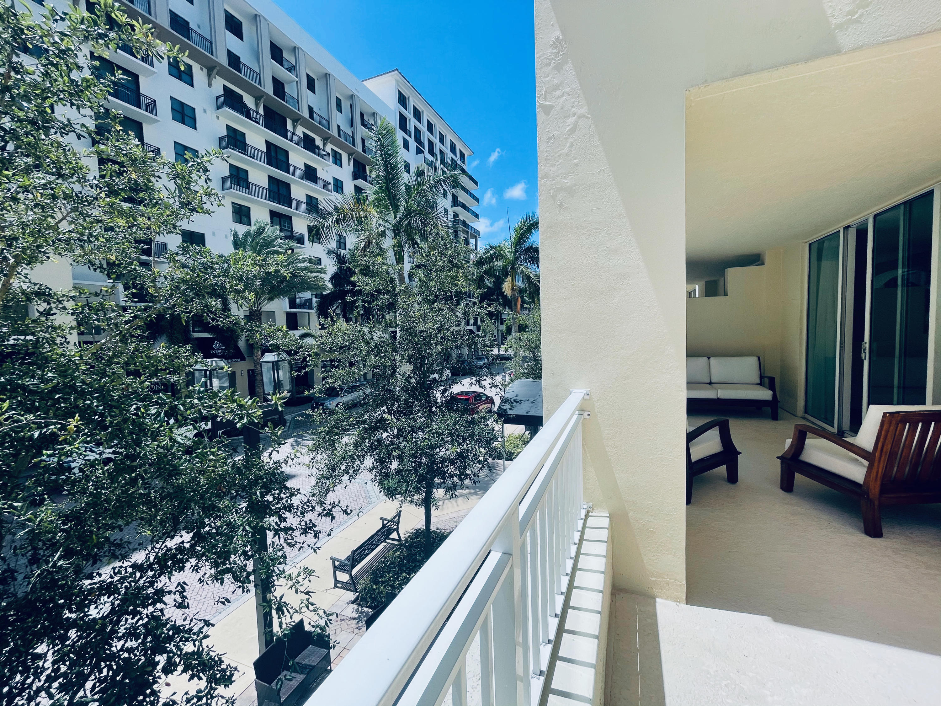 99 Southeast Mizner Boulevard, Unit 235 Boca Raton, FL 33432 - Photo 6 of 16 IMG_8319