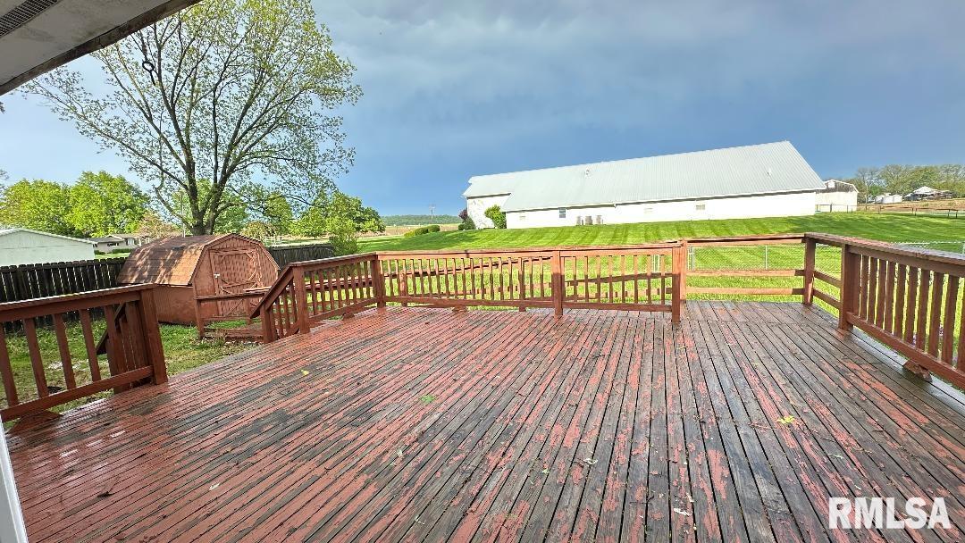 190 South East Street Hull, IL 62343 - Photo 18 of 27
