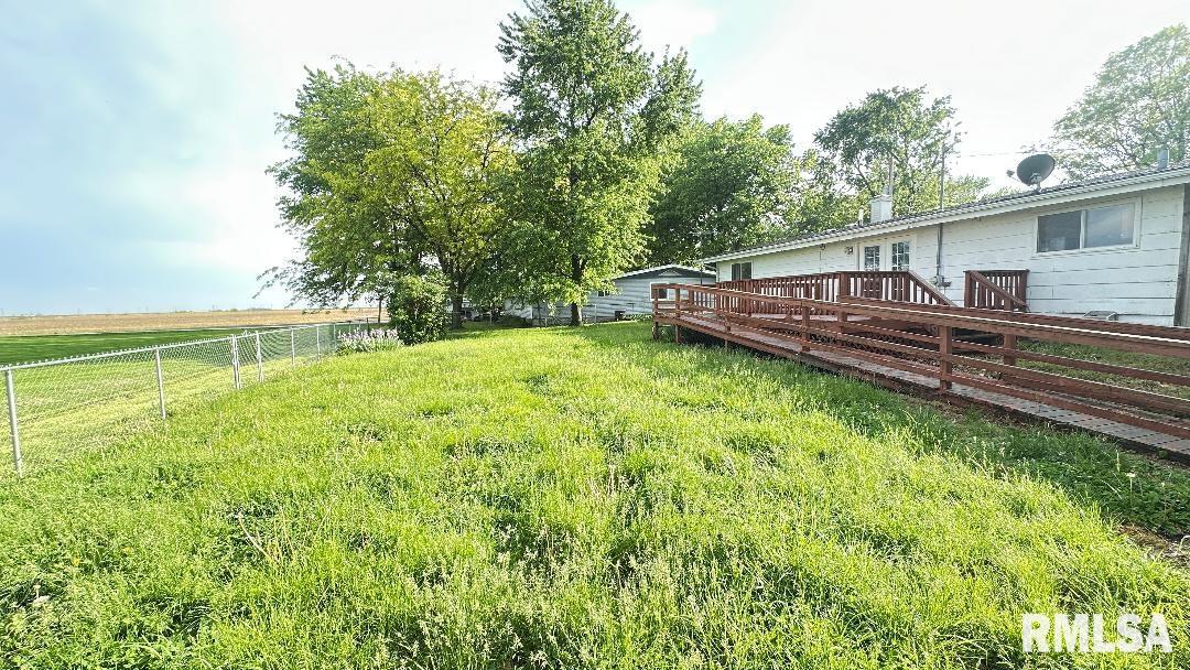 190 South East Street Hull, IL 62343 - Photo 22 of 27