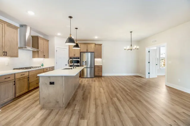 $720,589 | N74-w17930 N74-w17930 Mineral Drive, Menomonee Falls, WI 53051