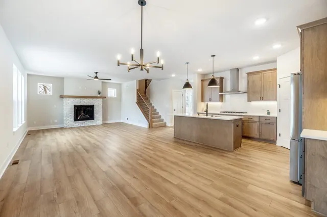 $720,589 | N74-w17930 N74-w17930 Mineral Drive, Menomonee Falls, WI 53051