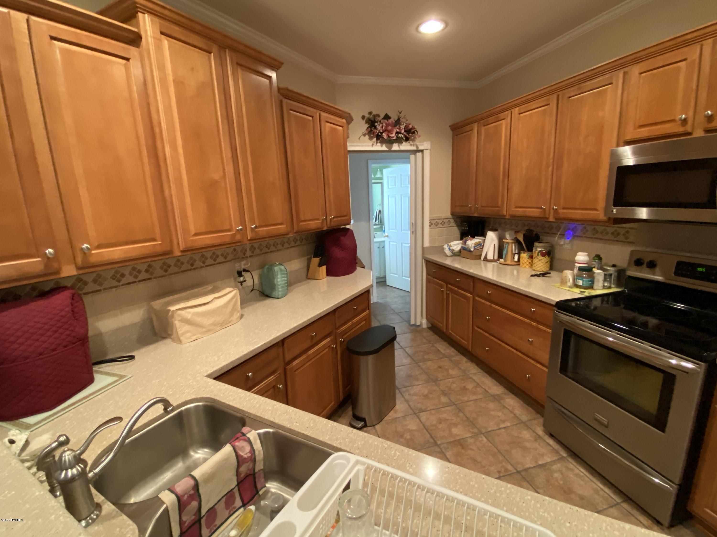 114 Raccoon Run Washington, NC 27889 - Photo 13 of 20 013 114 Raccoon Run kitchen view 1