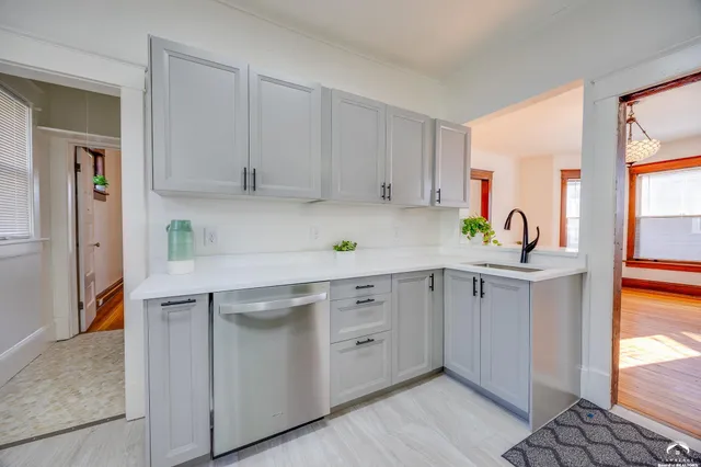 $359,900 | 735 Missouri Street, Lawrence, KS 66044