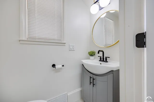 $359,900 | 735 Missouri Street, Lawrence, KS 66044