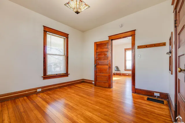 $359,900 | 735 Missouri Street, Lawrence, KS 66044