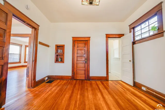 $359,900 | 735 Missouri Street, Lawrence, KS 66044