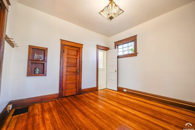 $359,900 | 735 Missouri Street, Lawrence, KS 66044