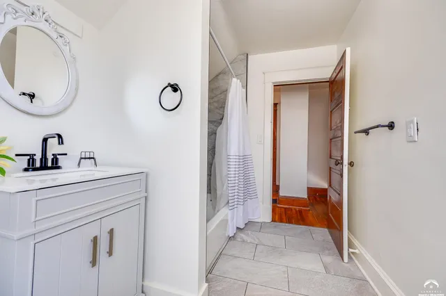 $359,900 | 735 Missouri Street, Lawrence, KS 66044