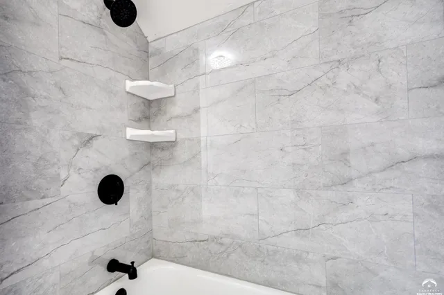 $359,900 | 735 Missouri Street, Lawrence, KS 66044