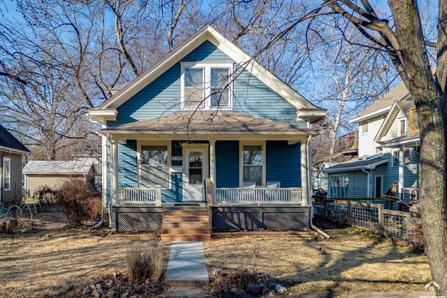$359,900 | 735 Missouri Street, Lawrence, KS 66044