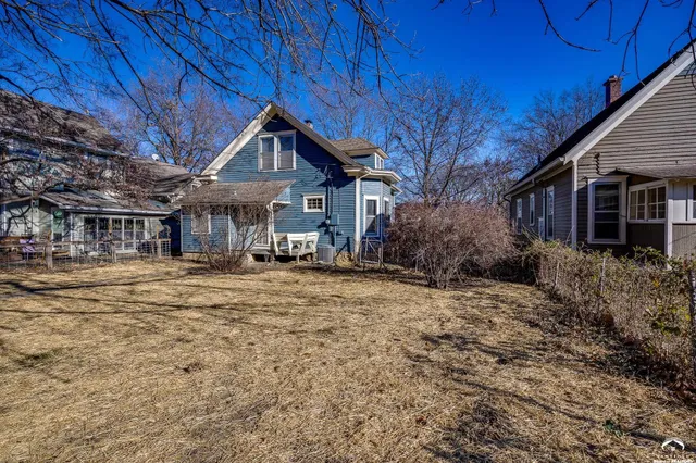 $359,900 | 735 Missouri Street, Lawrence, KS 66044