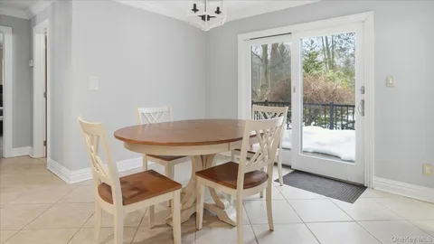 $1,599,999 | 16 Daniel Lane, Dix Hills, NY 11746