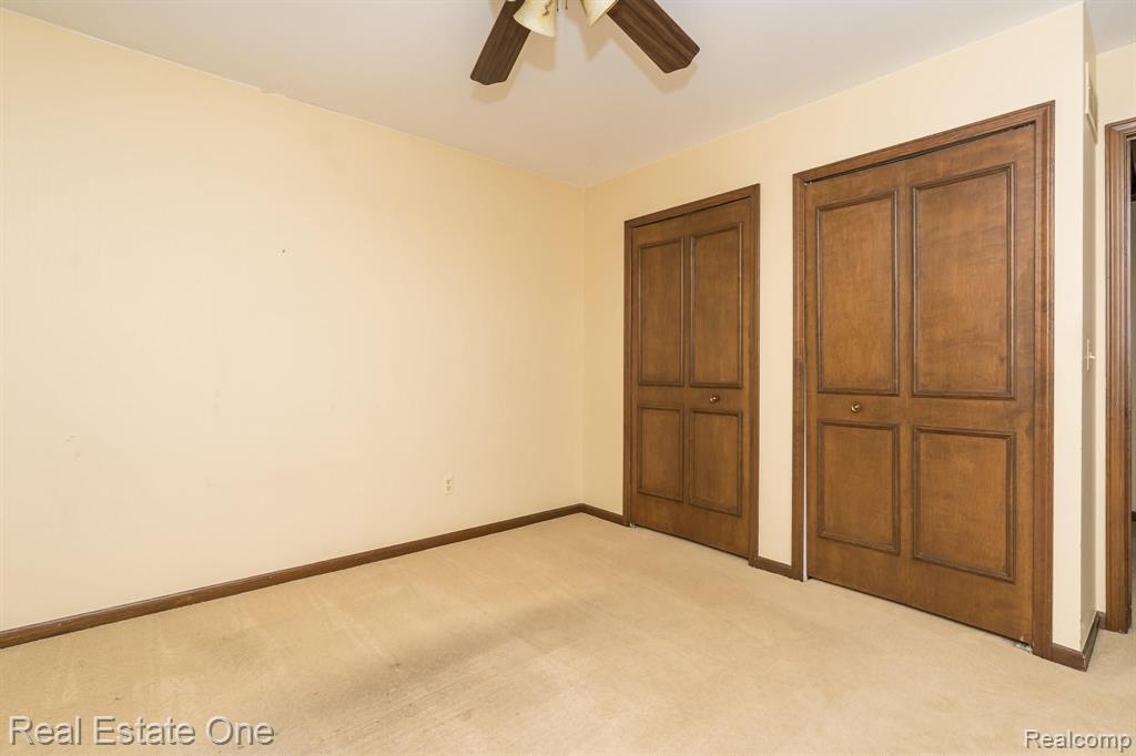 630 Baker Street Rochester Hills, MI 48307 - Photo 23 of 33