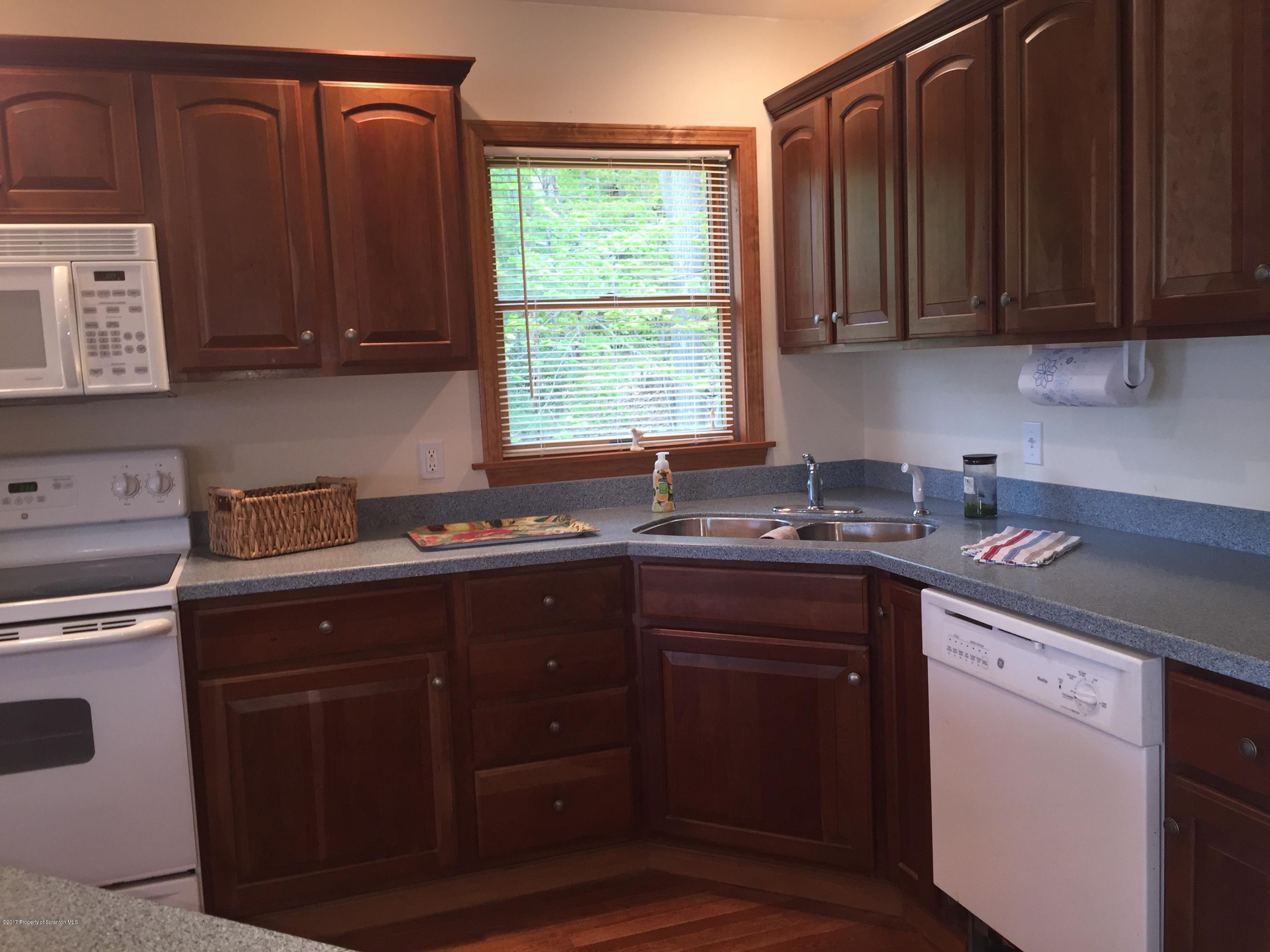 227 Silkmans Road Lake Ariel, PA 18436 - Photo 17 of 36 Gallery Image 17