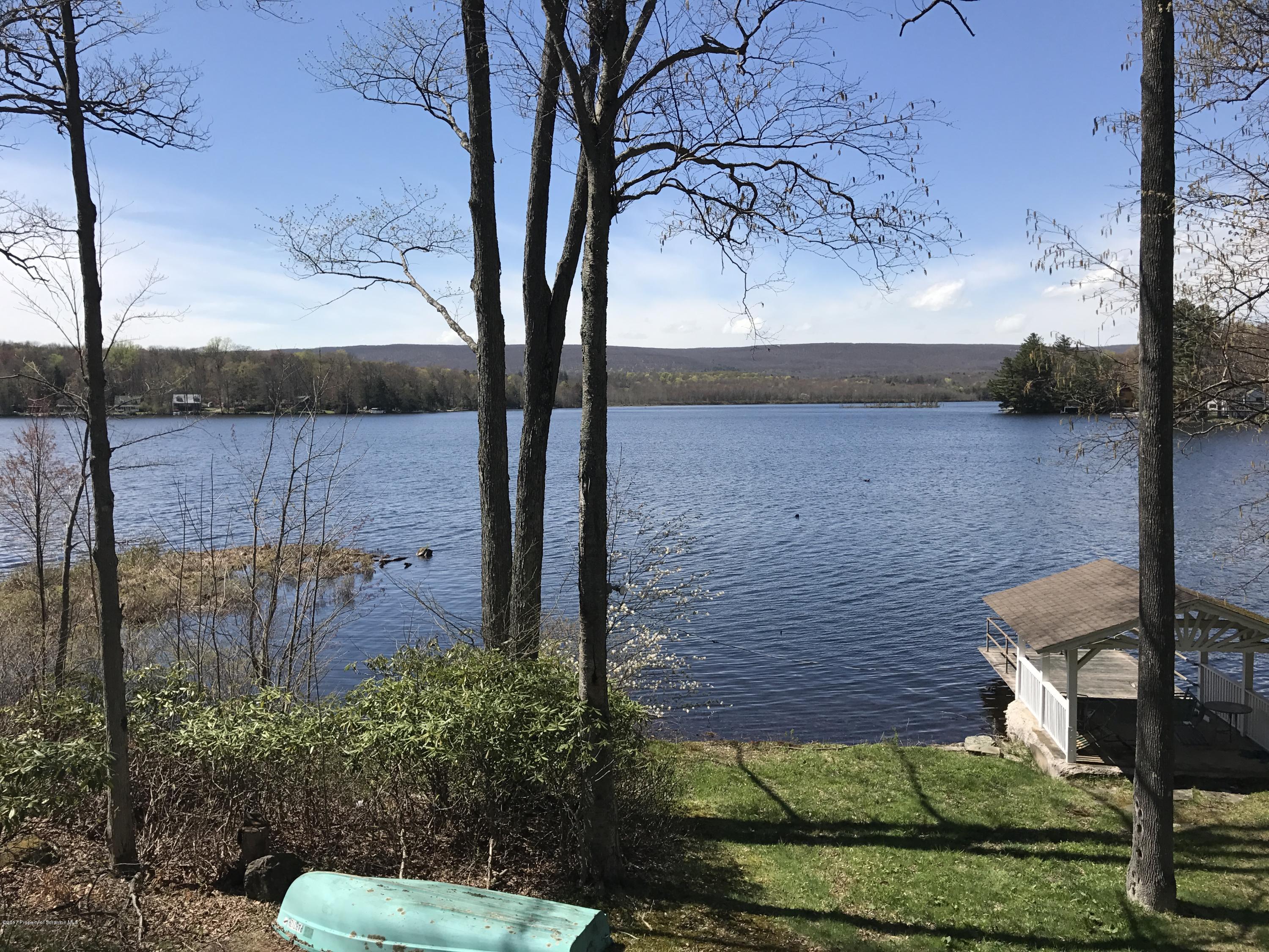 227 Silkmans Road Lake Ariel, PA 18436 - Photo 4 of 36 Gallery Image 4