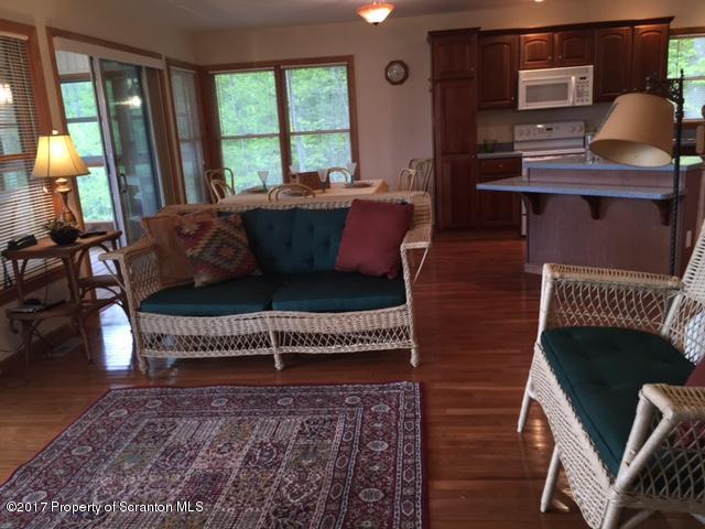 227 Silkmans Road Lake Ariel, PA 18436 - Photo 9 of 36 Gallery Image 9