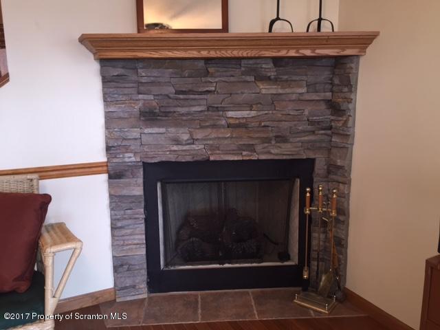 227 Silkmans Road Lake Ariel, PA 18436 - Photo 10 of 36 Gallery Image 10