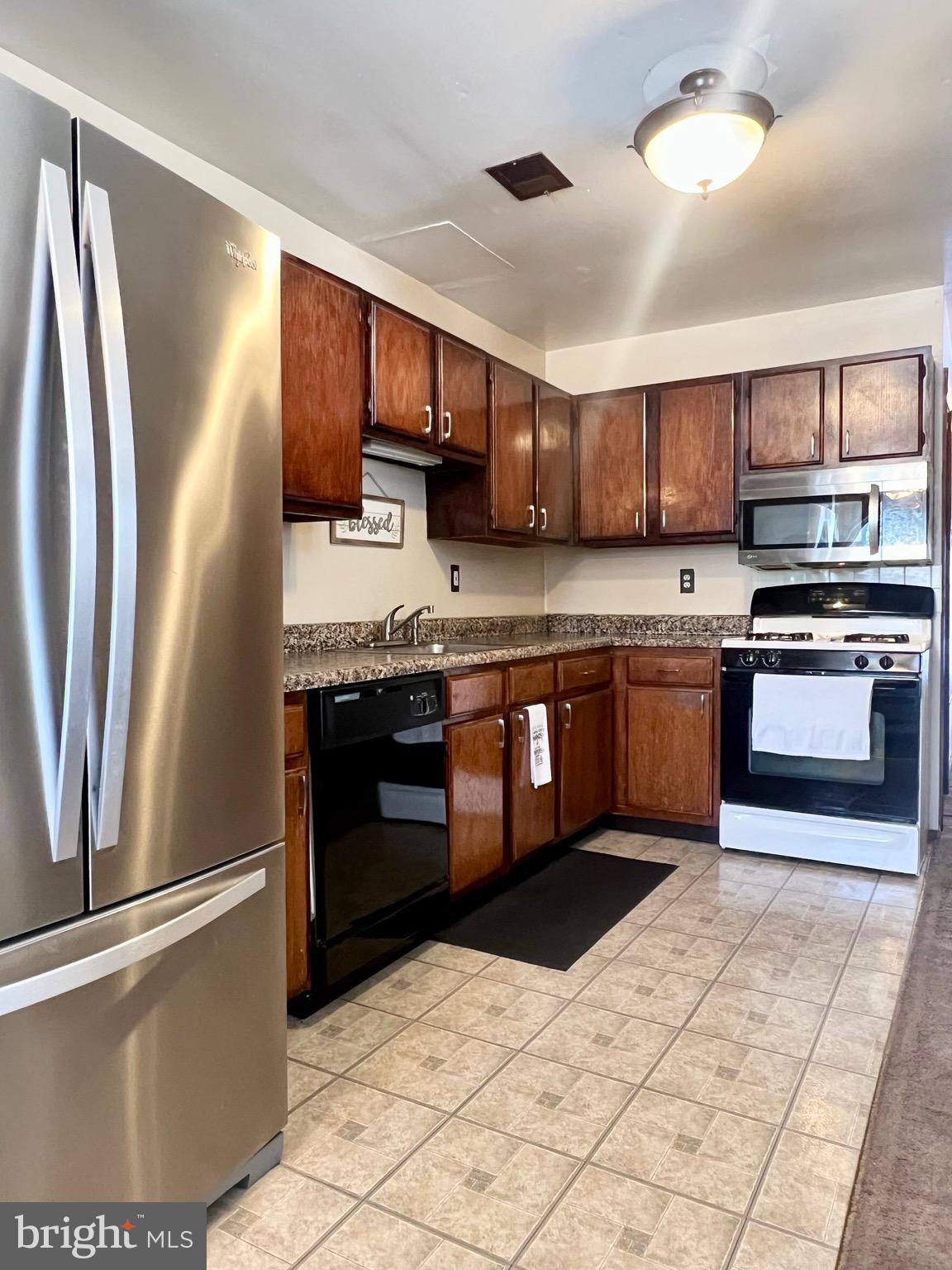 35 Colgate Court Atco, NJ 08004 - Photo 11 of 28