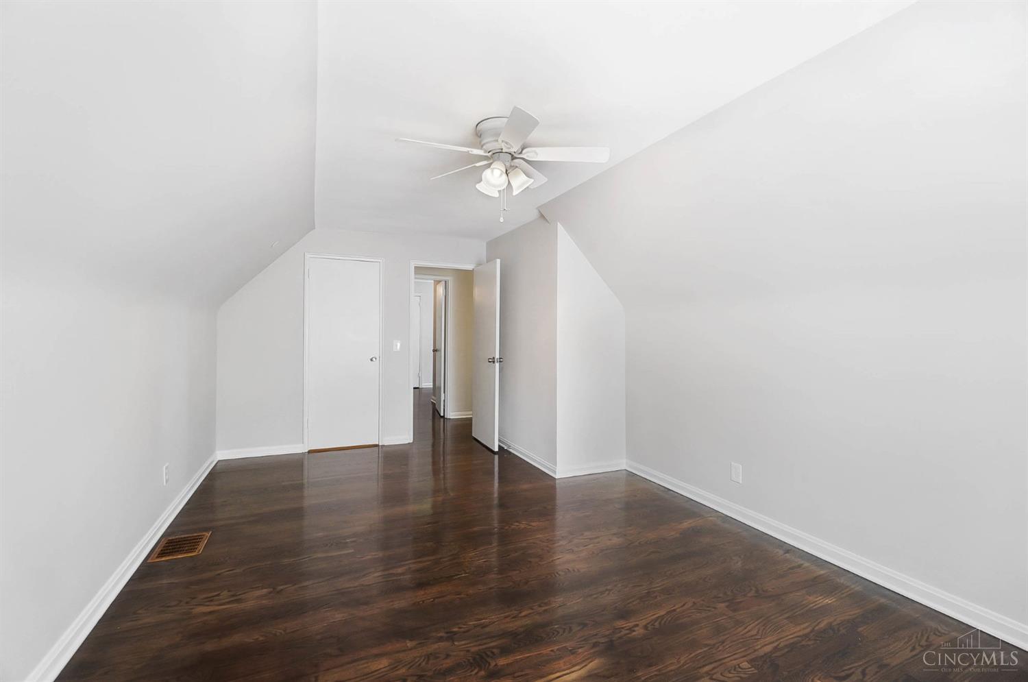 5546 Fairwood Road Cincinnati, OH 45239 - Photo 27 of 44 Gallery Image 27