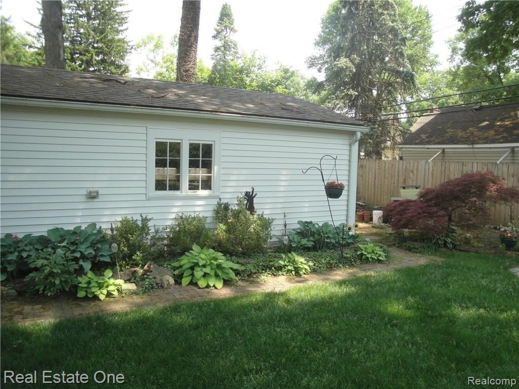 1889 Wiltshire Road Berkley, MI 48072 - Photo 26 of 26 DSC02967.JPG