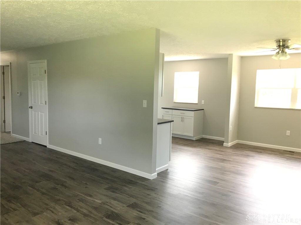 336 Garbry Road Piqua, OH 45356 - Photo 5 of 25 Gallery Image 5