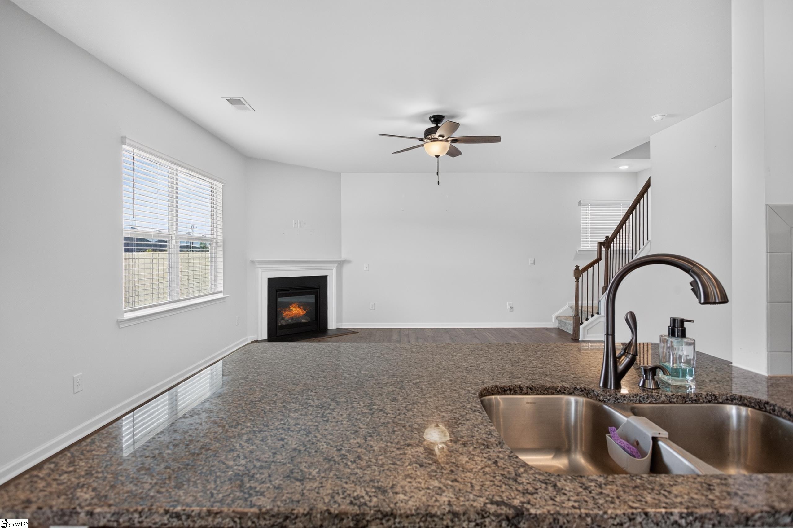 109 Rockway Road Simpsonville, SC 29680 - Photo 4 of 48