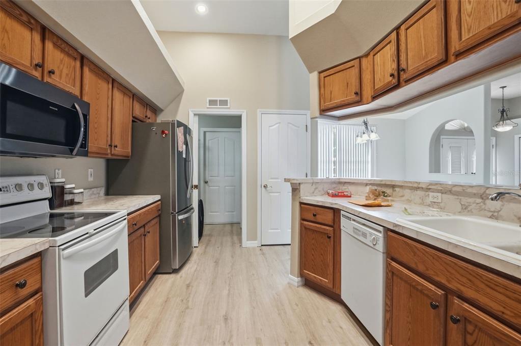 8038 Madrid Road Weeki Wachee, FL 34613 - Photo 15 of 58