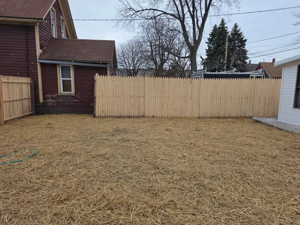 $180,000 | 1608 South Memorial Drive, Racine, WI 53403