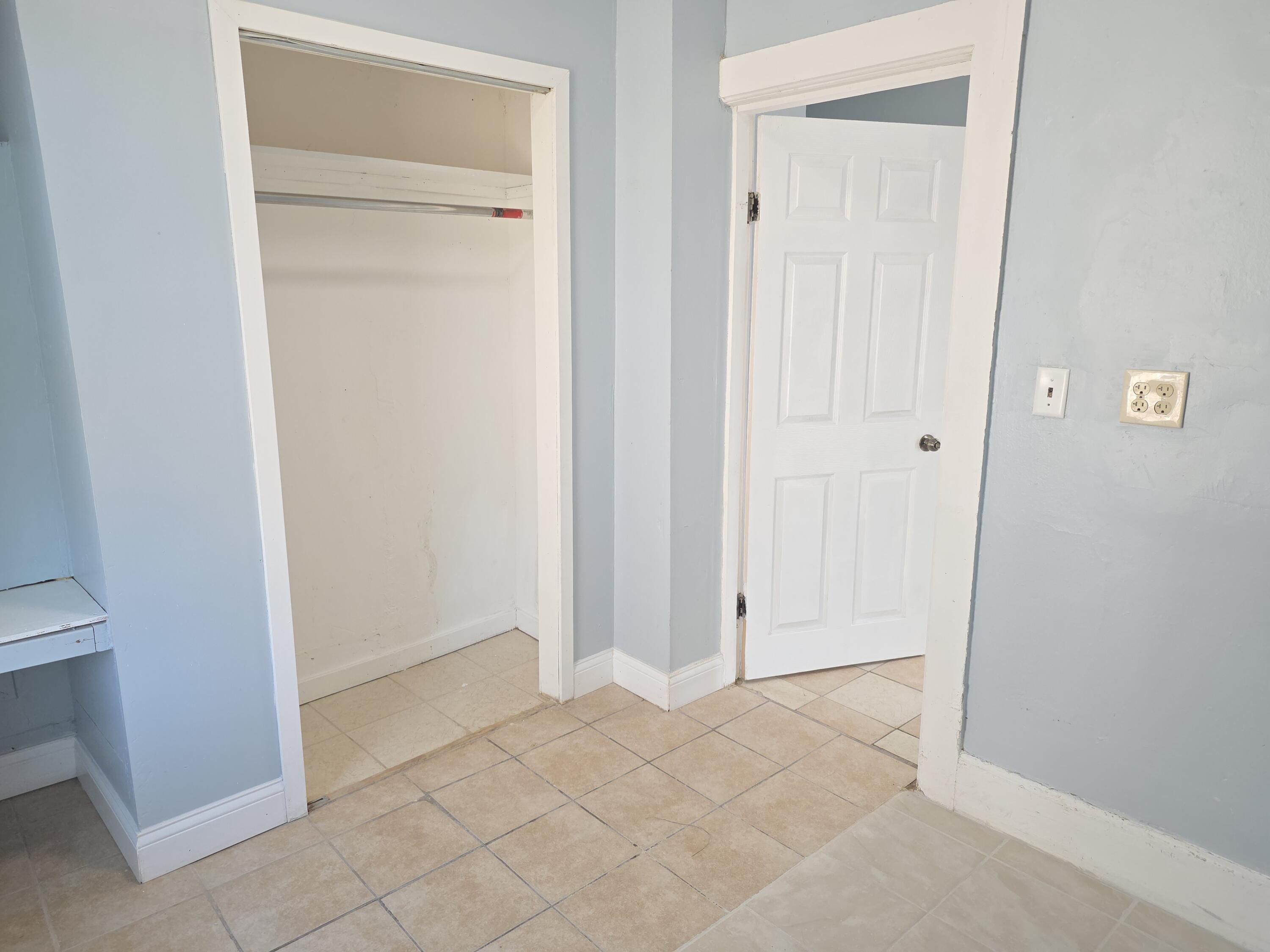 1608 South Memorial Drive Racine, WI 53403 - Photo 9 of 16 room