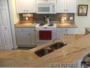 73 Ridgetop Circle, Unit 3 Brevard, NC 28712 - Photo 4 of 12 Gallery Image 4