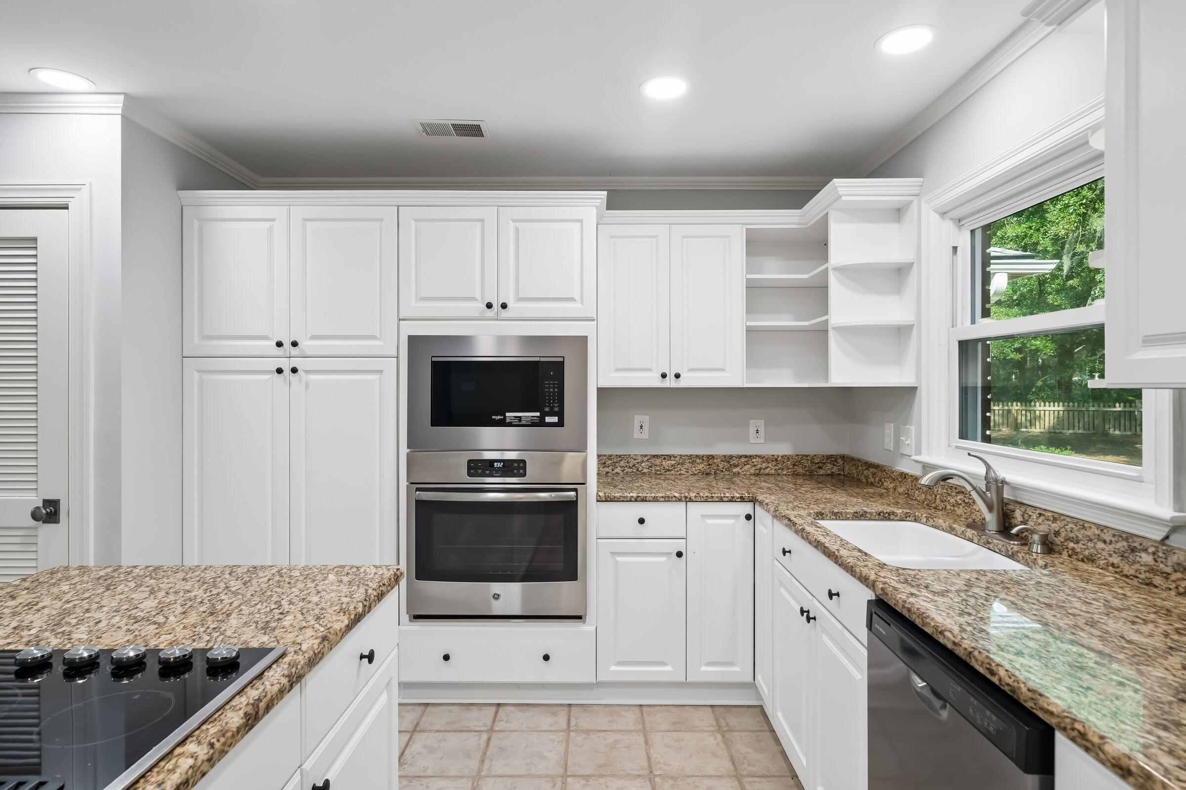 562 Fort Johnson Road Charleston, SC 29412 - Photo 17 of 52 562FortJohnsonRd-KeenEyeMarketing-026