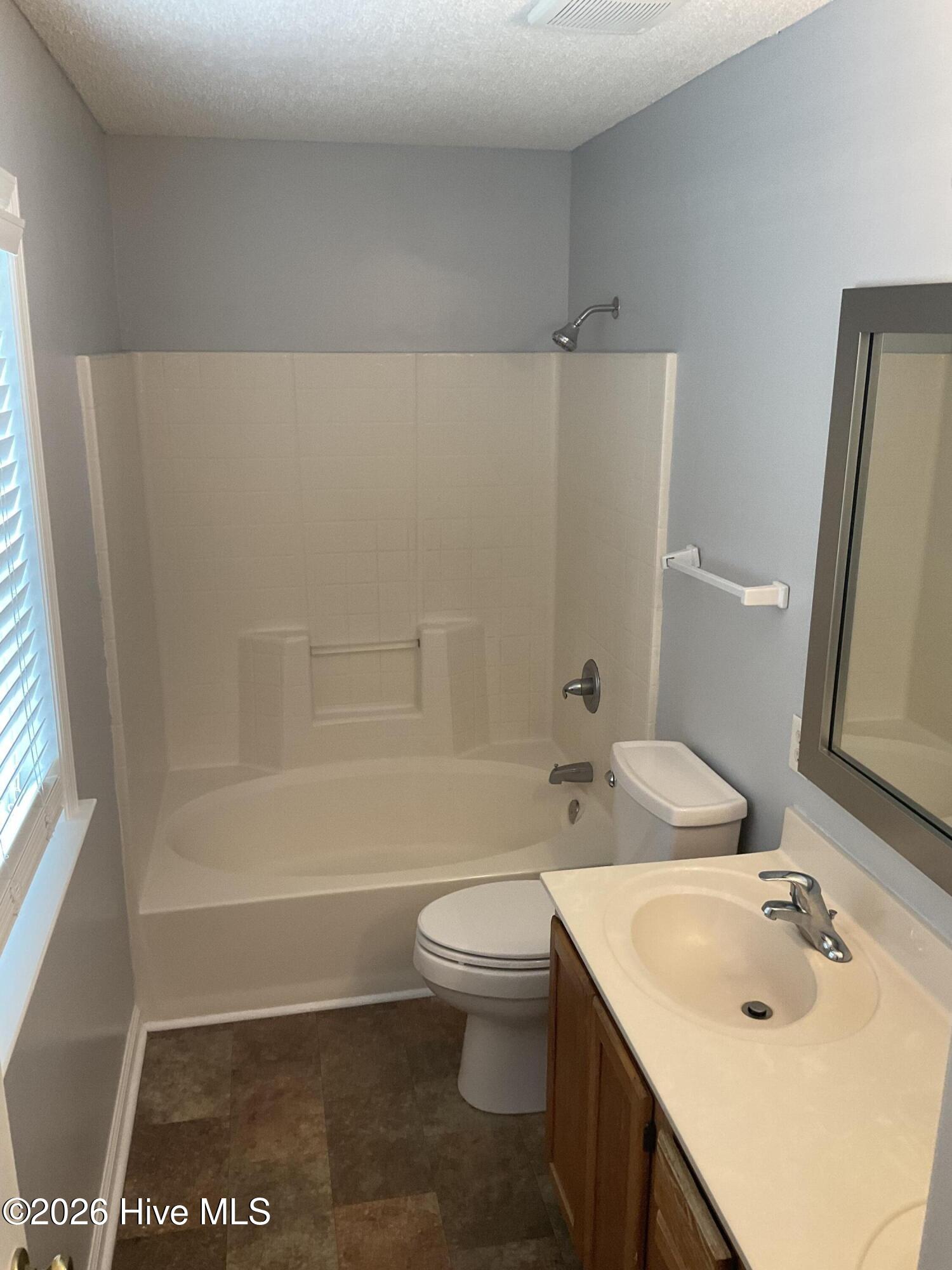 529 Raintree Road Jacksonville, NC 28540 - Photo 17 of 27 Primary Bath