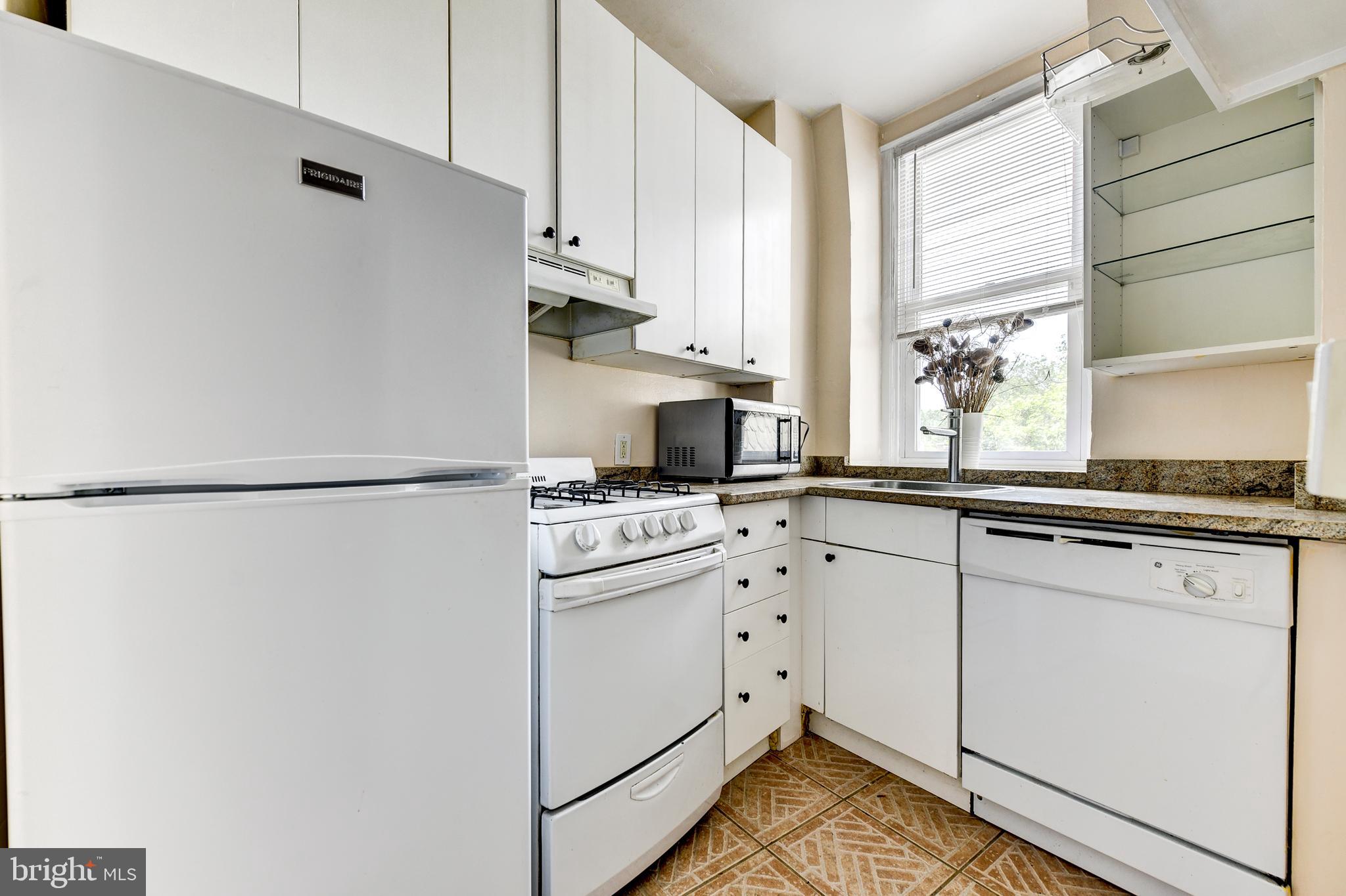 1935 Park Road Northwest Washington, DC 20010 - Photo 21 of 41