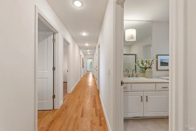 $3,977,000 | 91 Round Hill Road, Tiburon, CA 94920