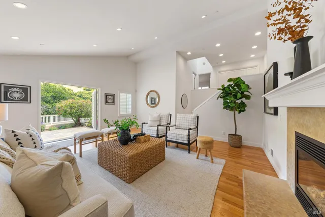 $3,977,000 | 91 Round Hill Road, Tiburon, CA 94920