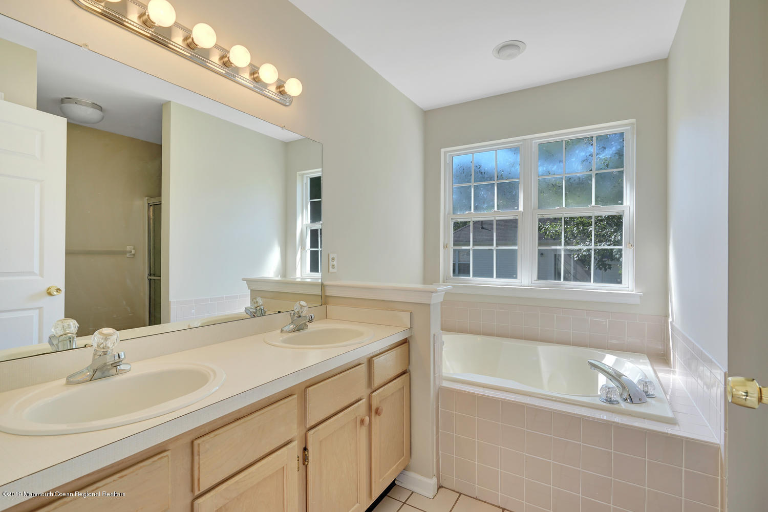 3 Archer Square Jackson, NJ 08527 - Photo 29 of 50 3 Archer Square Jackson-large-049-058-DS