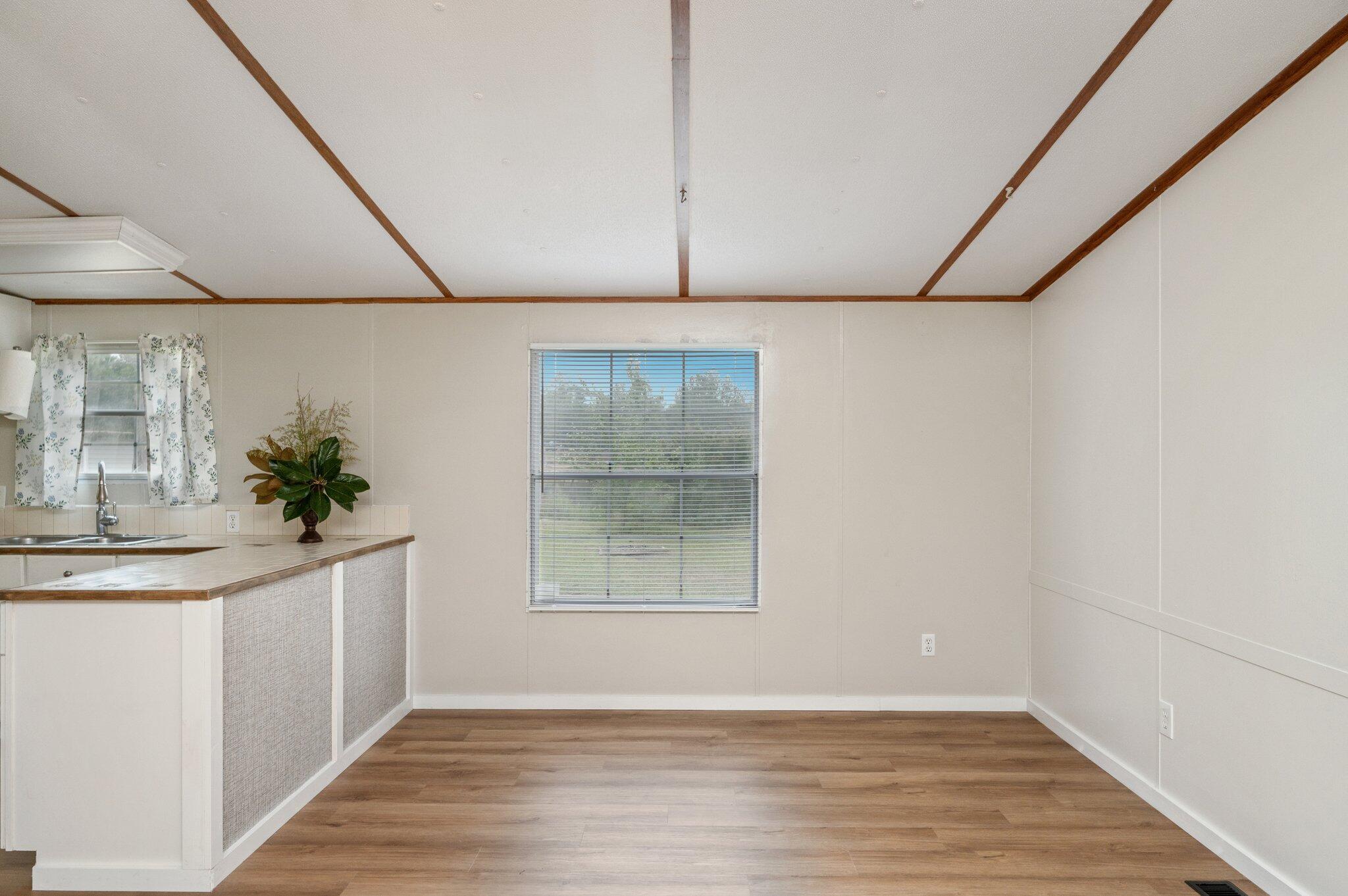 284 East Michaelangelo Road DeFuniak Springs, FL 32433 - Photo 12 of 38 9-web-or-mls-284 E Michaelangelo Rd-06