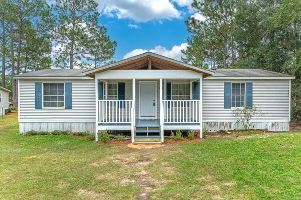 $1,350 | 284 East Michaelangelo Road, DeFuniak Springs, FL 32433