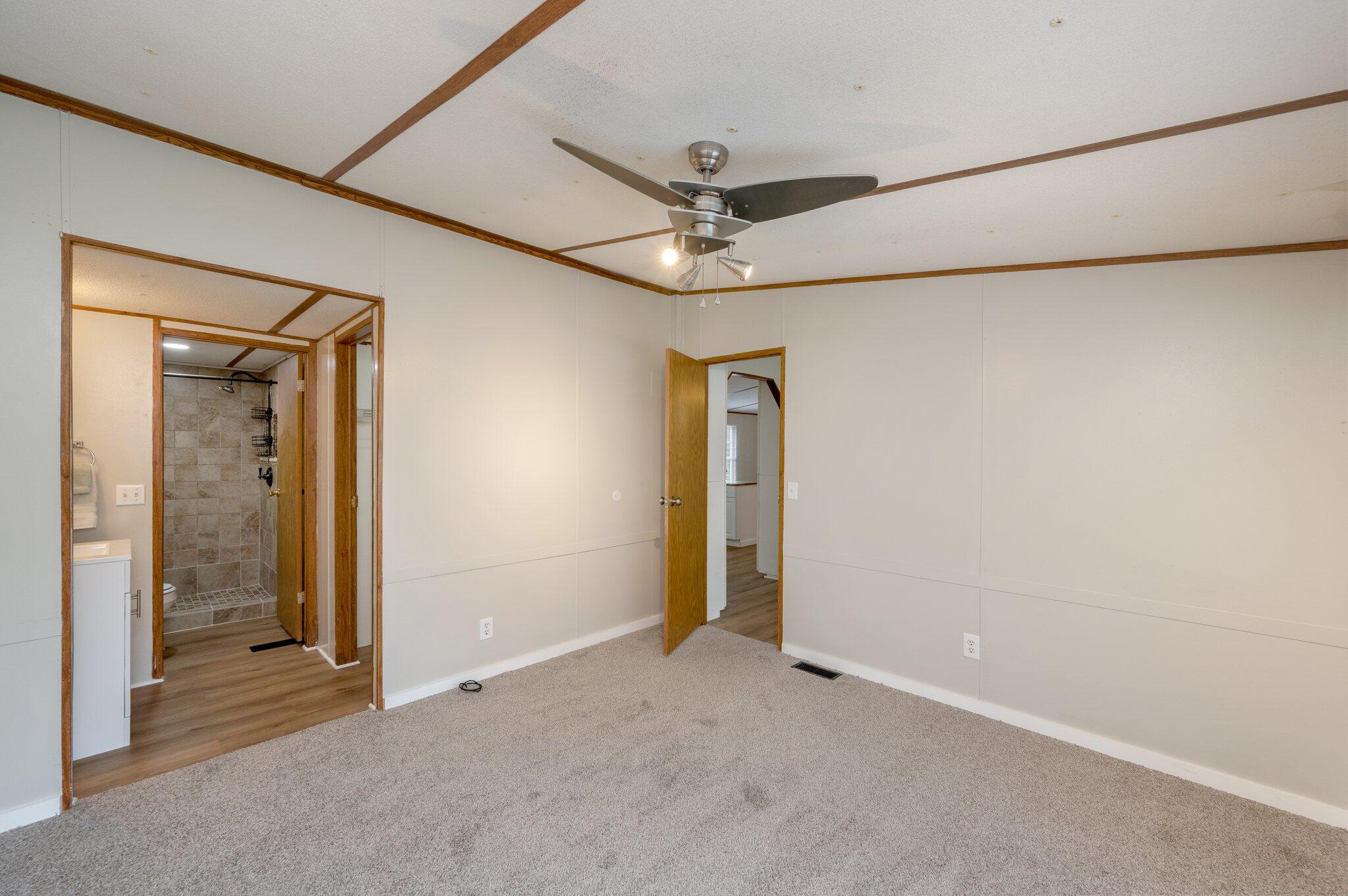 284 East Michaelangelo Road DeFuniak Springs, FL 32433 - Photo 22 of 38 19-web-or-mls-284 E Michaelangelo Rd-16