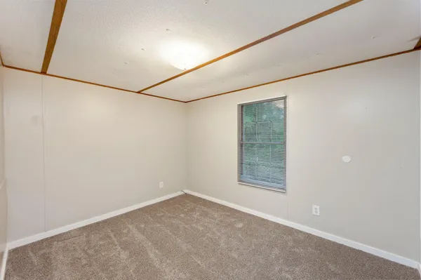 $1,350 | 284 East Michaelangelo Road, DeFuniak Springs, FL 32433