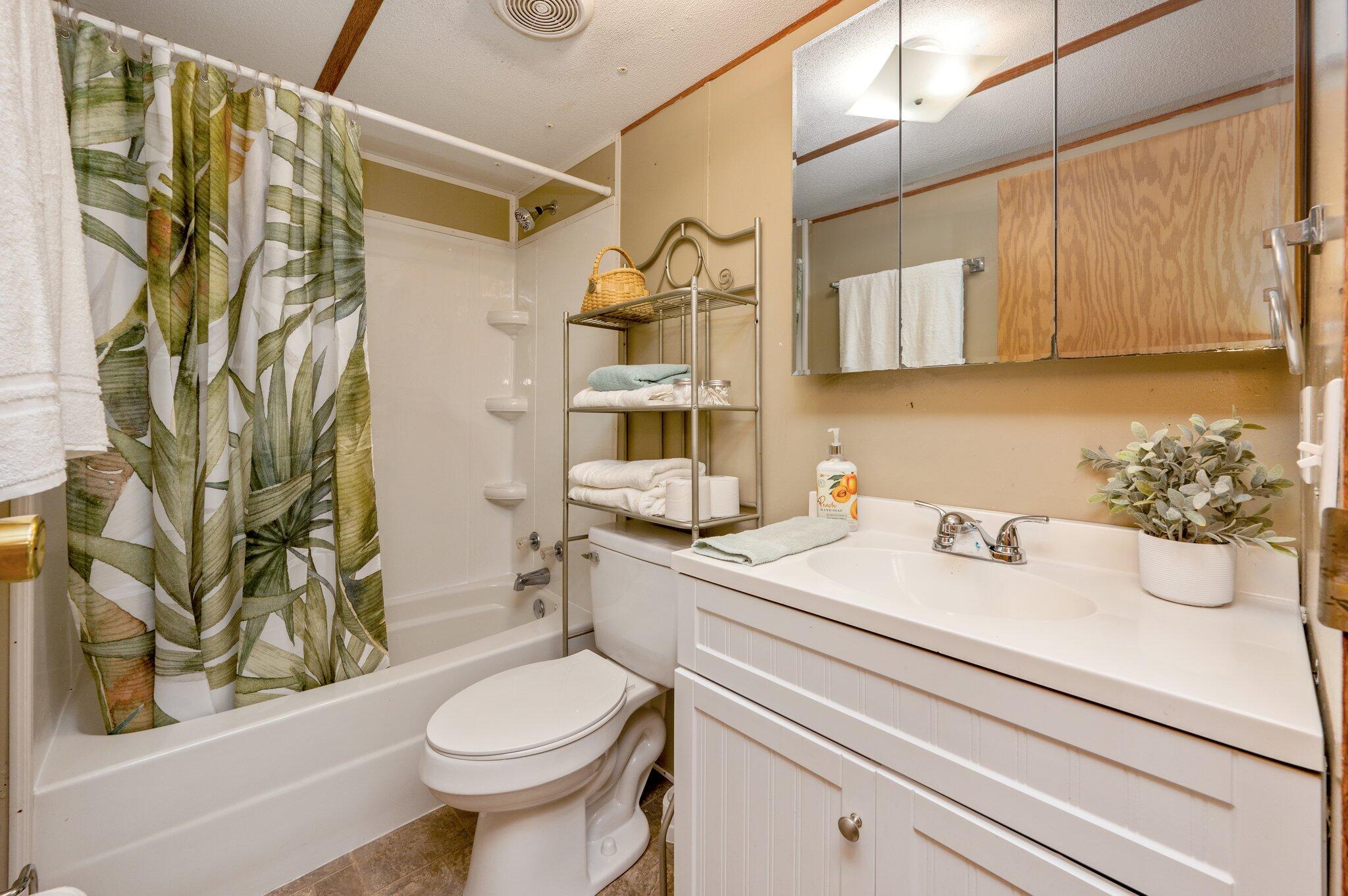 284 East Michaelangelo Road DeFuniak Springs, FL 32433 - Photo 30 of 38 27-web-or-mls-284 E Michaelangelo Rd-24