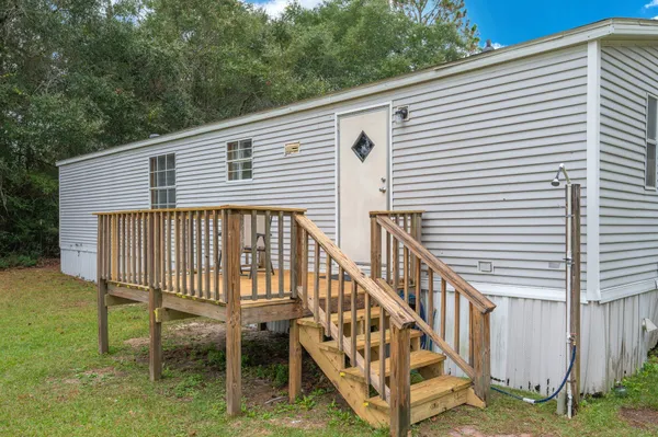 $1,350 | 284 East Michaelangelo Road, DeFuniak Springs, FL 32433
