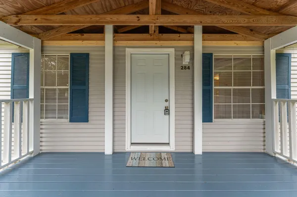 $1,350 | 284 East Michaelangelo Road, DeFuniak Springs, FL 32433