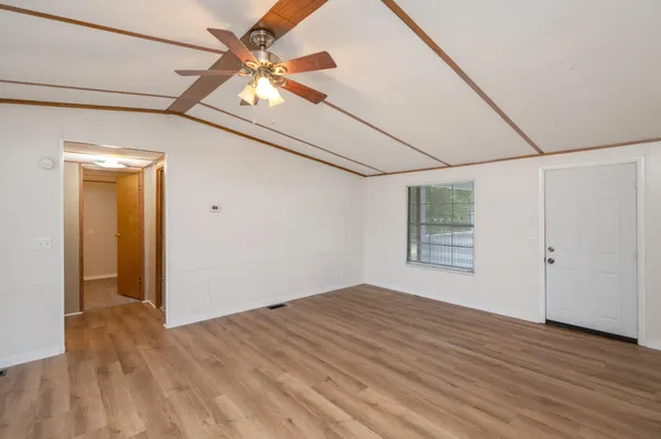 $1,350 | 284 East Michaelangelo Road, DeFuniak Springs, FL 32433