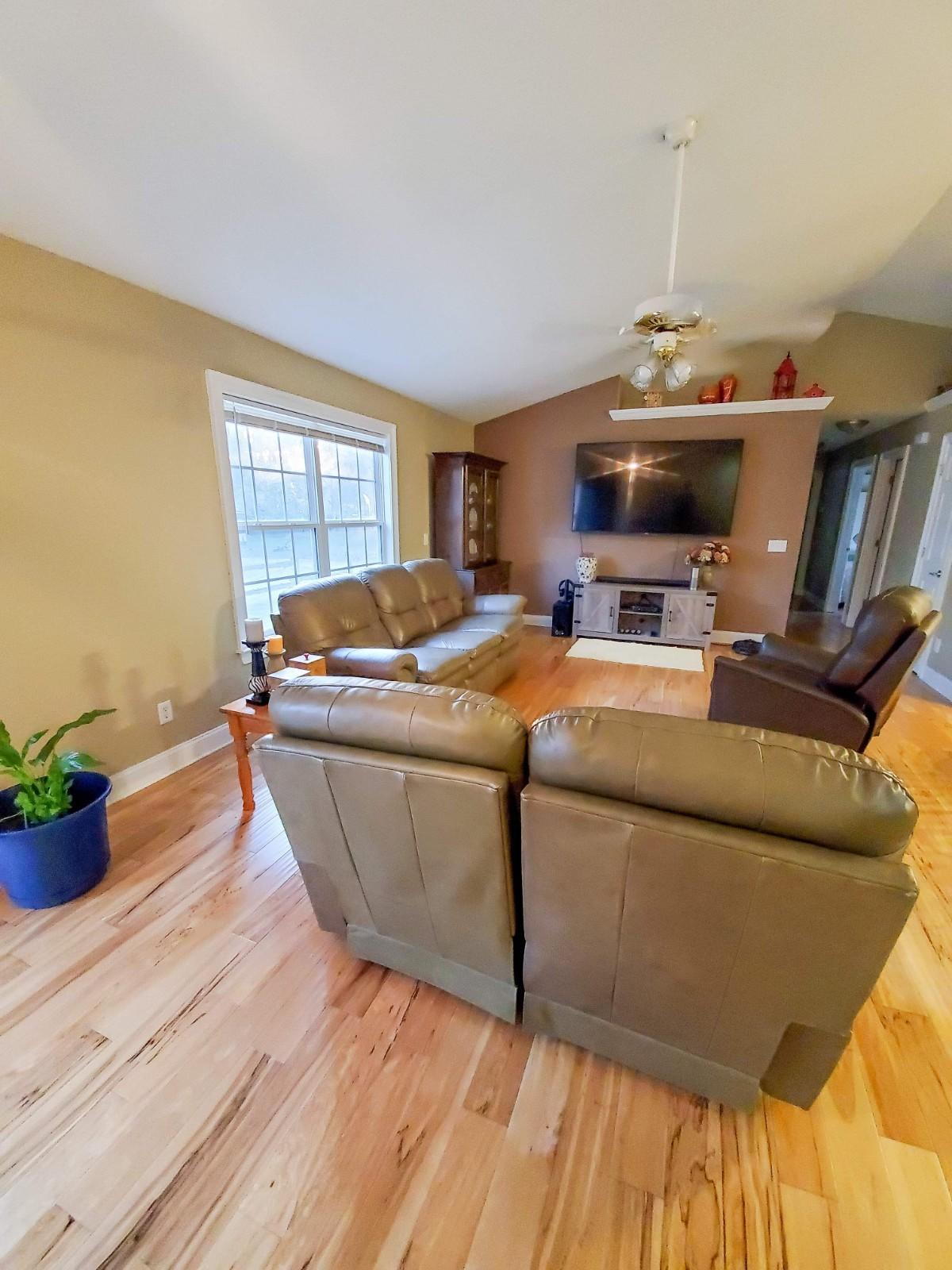 1061 Givens Road Chattanooga, TN 37421 - Photo 5 of 22 received_633337797359127